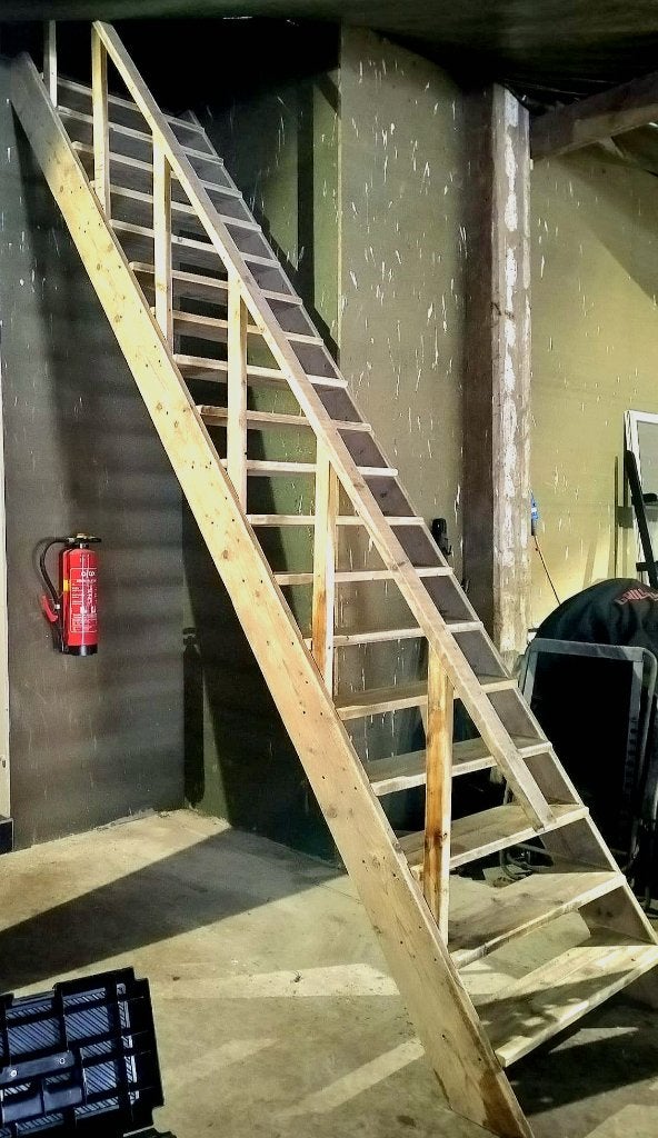 Rechte SteekTrap molenaarstrap 320cm hoog  Maatwerk vuren, Doe-het-zelf en Verbouw, Ladders en Trappen, Ophalen, Nieuw, Trap, 2 tot 4 meter