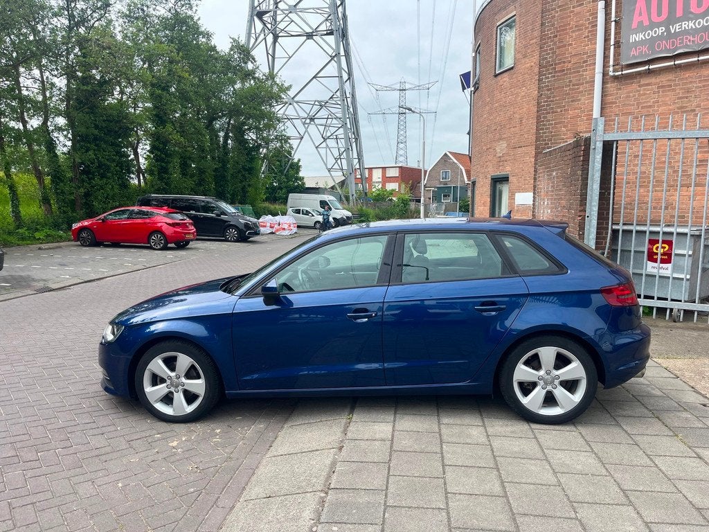 Audi A3 Sportback 1.4 TFSI Ambition Pro Line, Voorwielaandrijving, Euro 5, Gebruikt, 4 cilinders