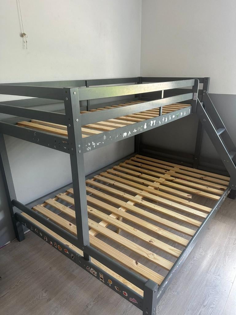 Stoer grijs stapelbed / familiebed (90x200 en 140x200), Gebruikt, Tweepersoons, Ophalen of Verzenden, 90 cm