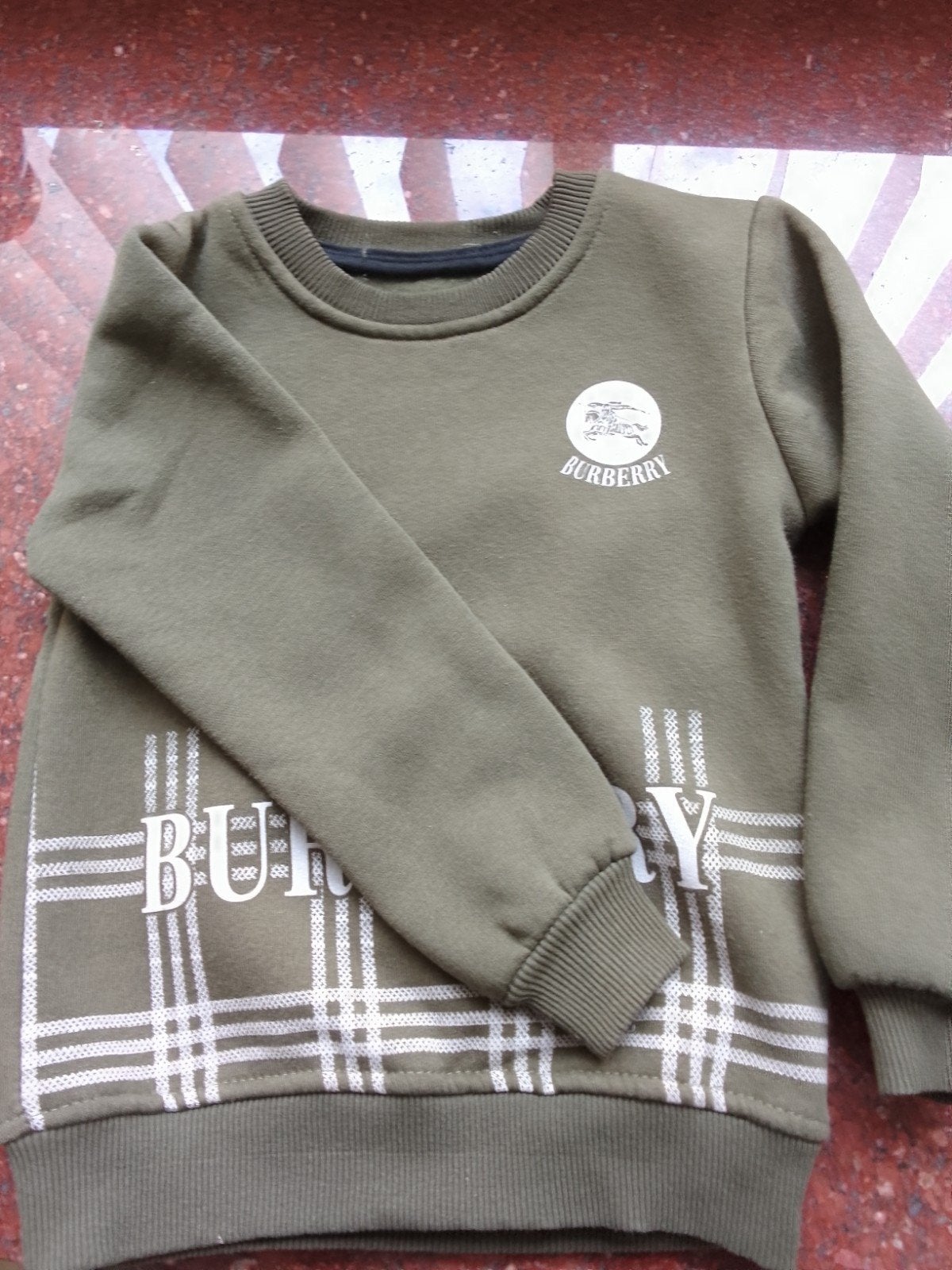 Burberry trui maat 92, Ophalen of Verzenden, Zo goed als nieuw, Jongen, Trui of Vest
