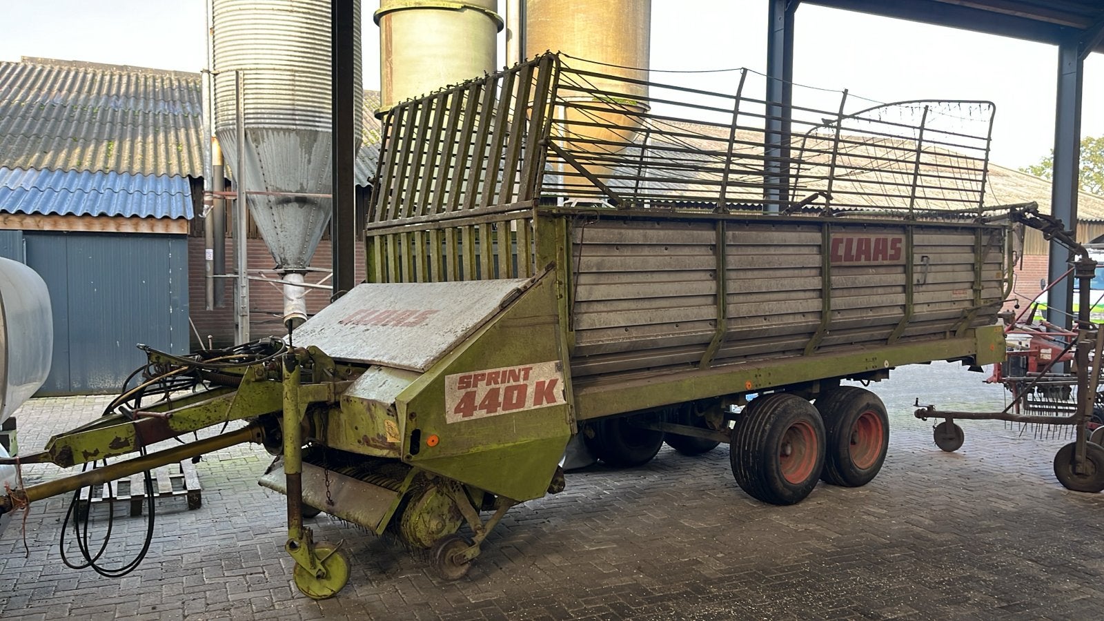 Claas Sprint 440 K opraapwagen, Ophalen, Veehouderij, Oogstmachine