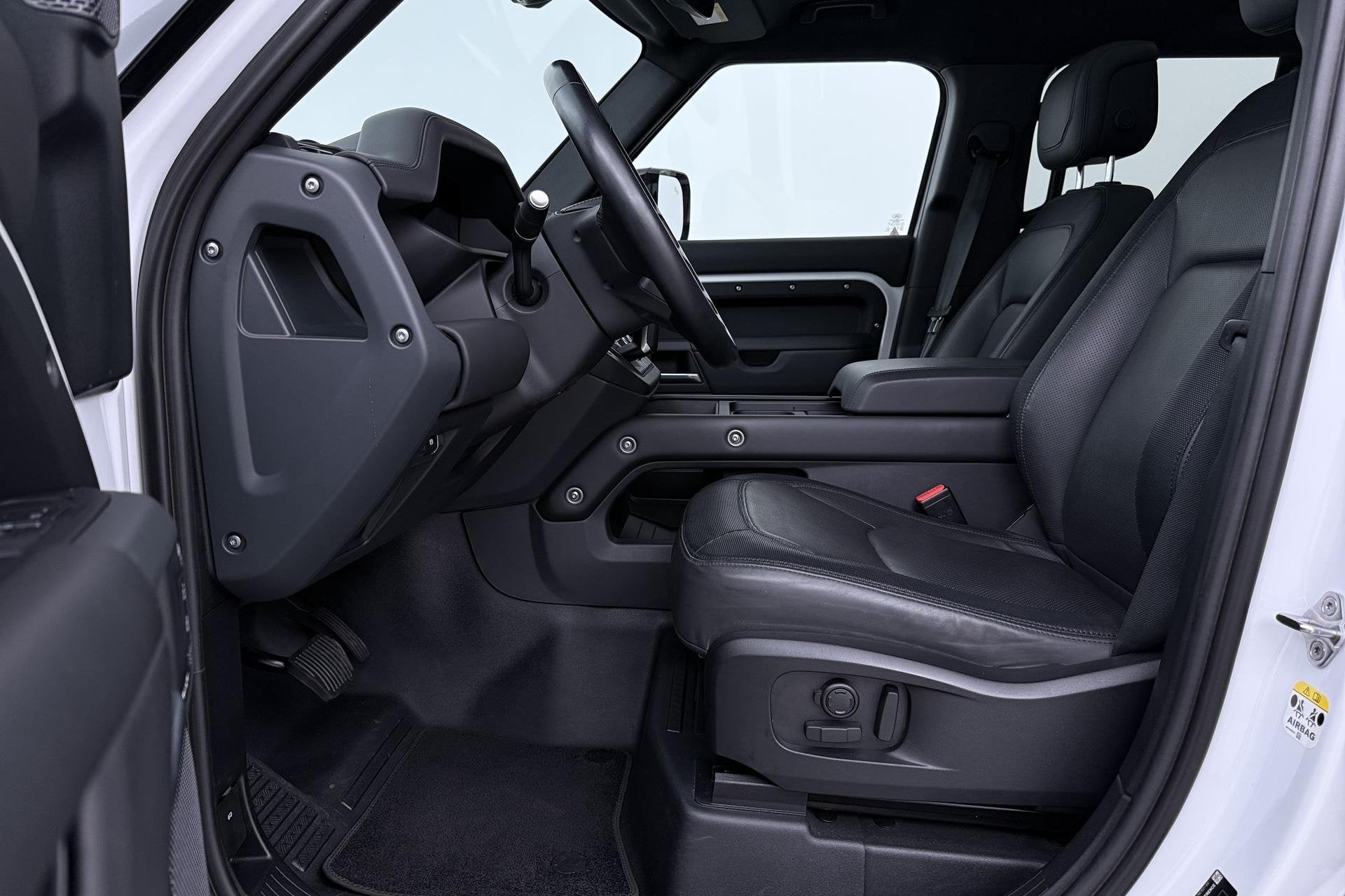 Land Rover Defender 110 P400e SE | Luchtvering | Panoramadak, Auto's, Automaat, 404 pk, Gebruikt, 3000 kg