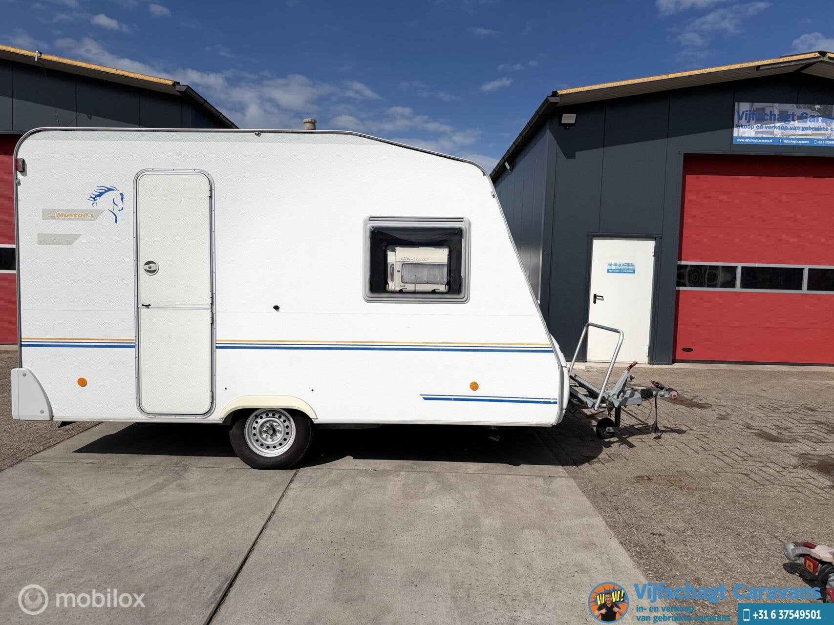 Knaus Mustang Marcampo 350 incl voortent, Bedrijf, Tot en met 3, Knaus, Koelkast