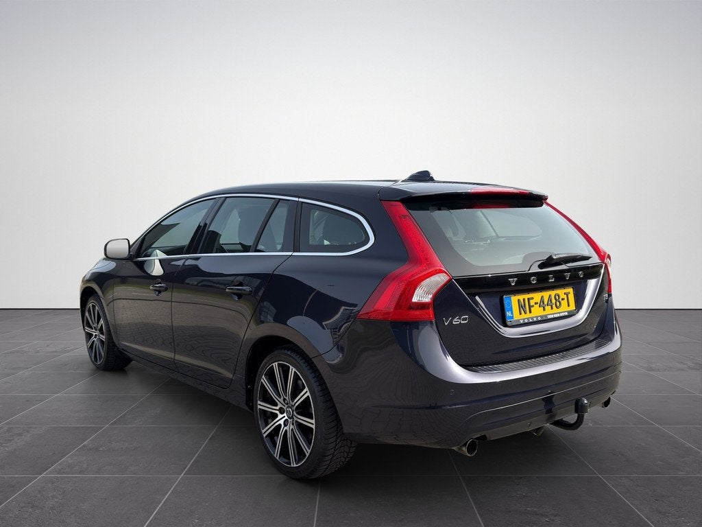 Volvo V60 2.0 T3 Nordic+ Clima|Trekhaak|Virtual|Cruise|NAP, Auto's, Volvo, Gebruikt, Euro 6, 4 cilinders, 1969 cc