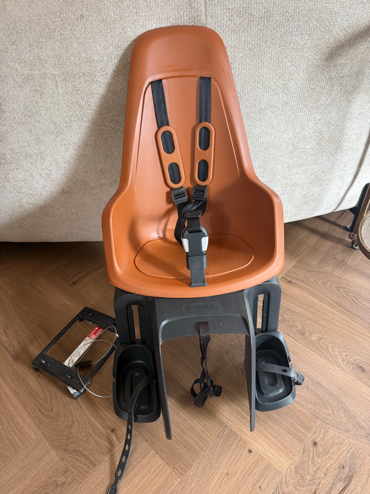 Bobike One Maxi Fietsstoeltje Achter - Bruin, Ophalen, Achterzitje, Voetsteuntjes, 9 t/m 18 kg