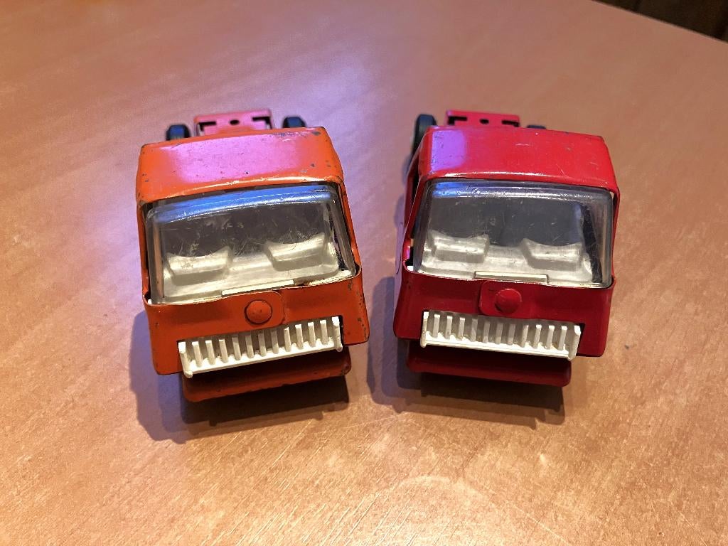 2 Vintage TONKA vrachtwagens, in nette staat!, Antiek en Kunst, Ophalen of Verzenden