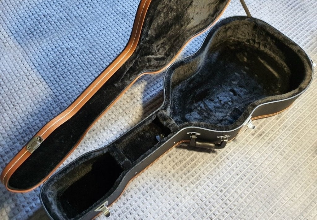 Foto 7 van Kofferkoffer voor een akoestische gitaar