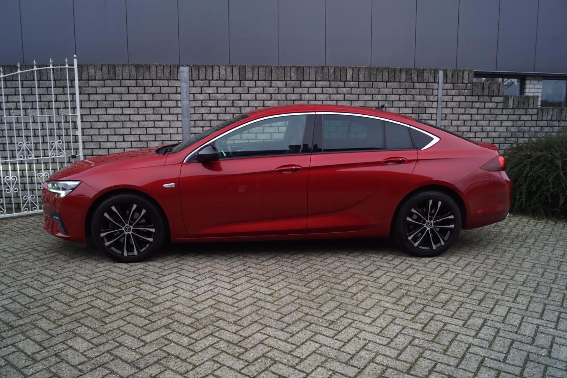 Opel Insignia Grand Sport 2.0 Turbo Ultimate Autom Leder Spo, Gebruikt, 4 cilinders, 2000 kg, Bedrijf
