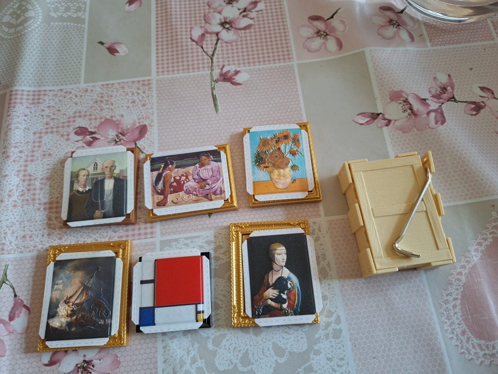 Zuru Mini Brands Masterpieces set van 6 schilderijen, Ophalen of Verzenden, Poppenhuis