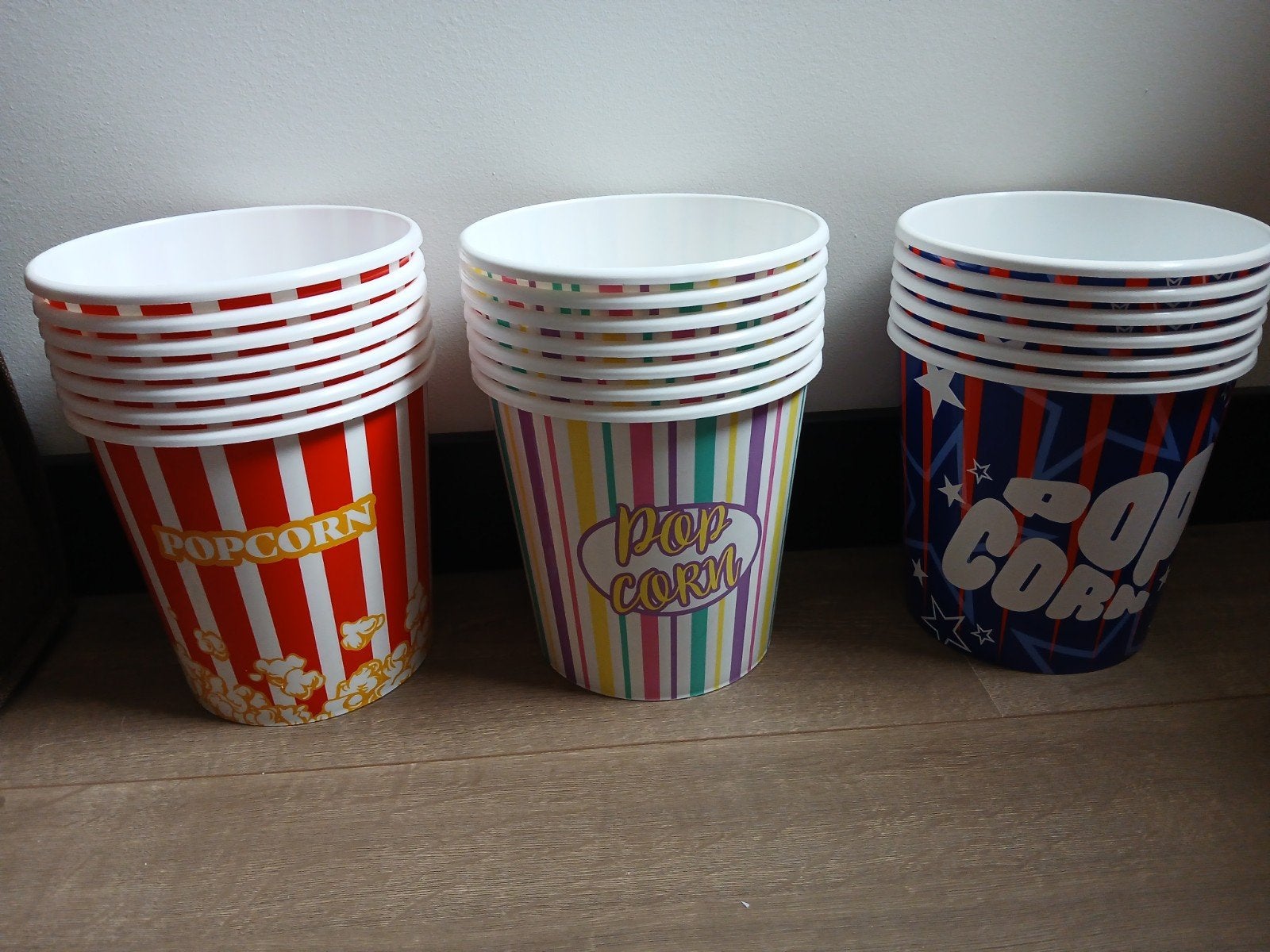 Popcorn bekers - 20 stuks (blauw, pastel, rood) los €1 p.st, Ophalen of Verzenden