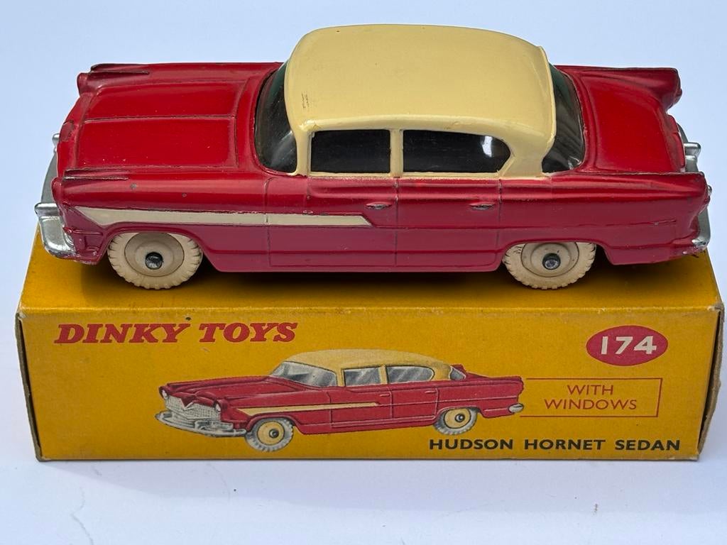 Dinky Toys 174 HUDSON HORNET SEDAN + box (VROEG en GEZOCHT!), Ophalen of Verzenden, Zo goed als nieuw, Auto, Dinky Toys