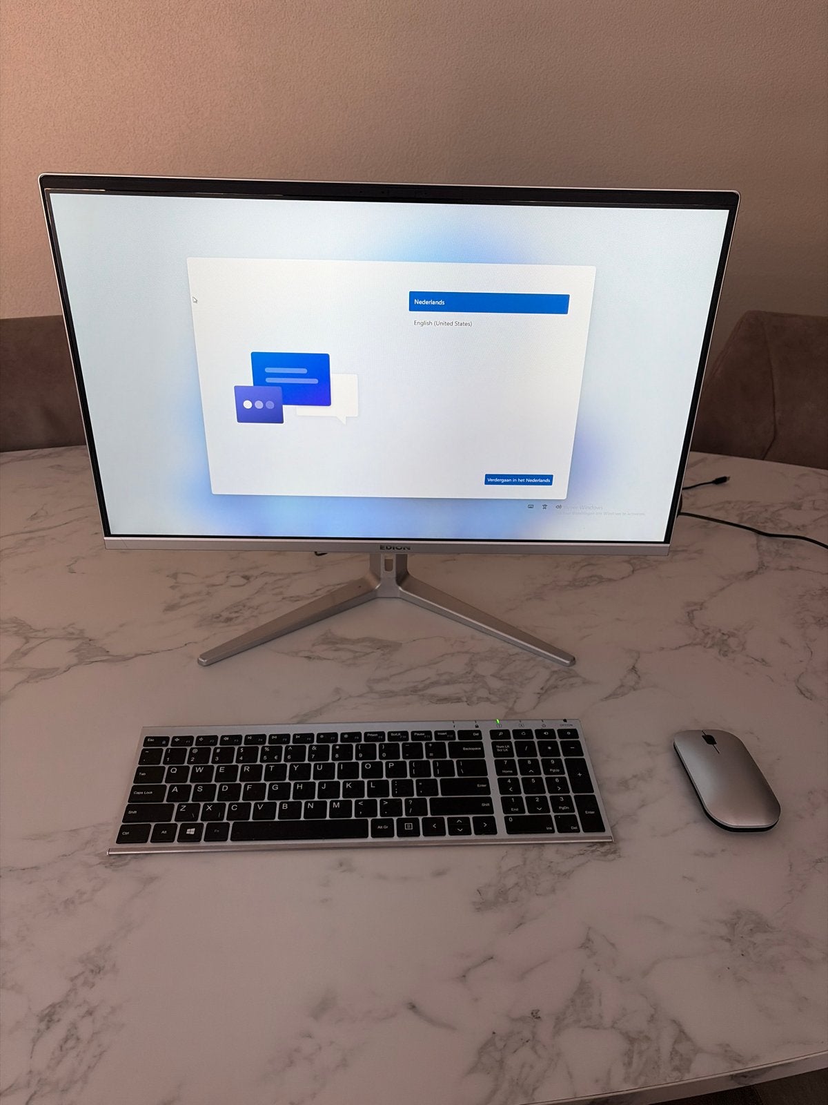 Medion All-in-One PC E23403 - Intel Core i5 10e Gen, Ophalen, Zo goed als nieuw, Met monitor, Onbekend