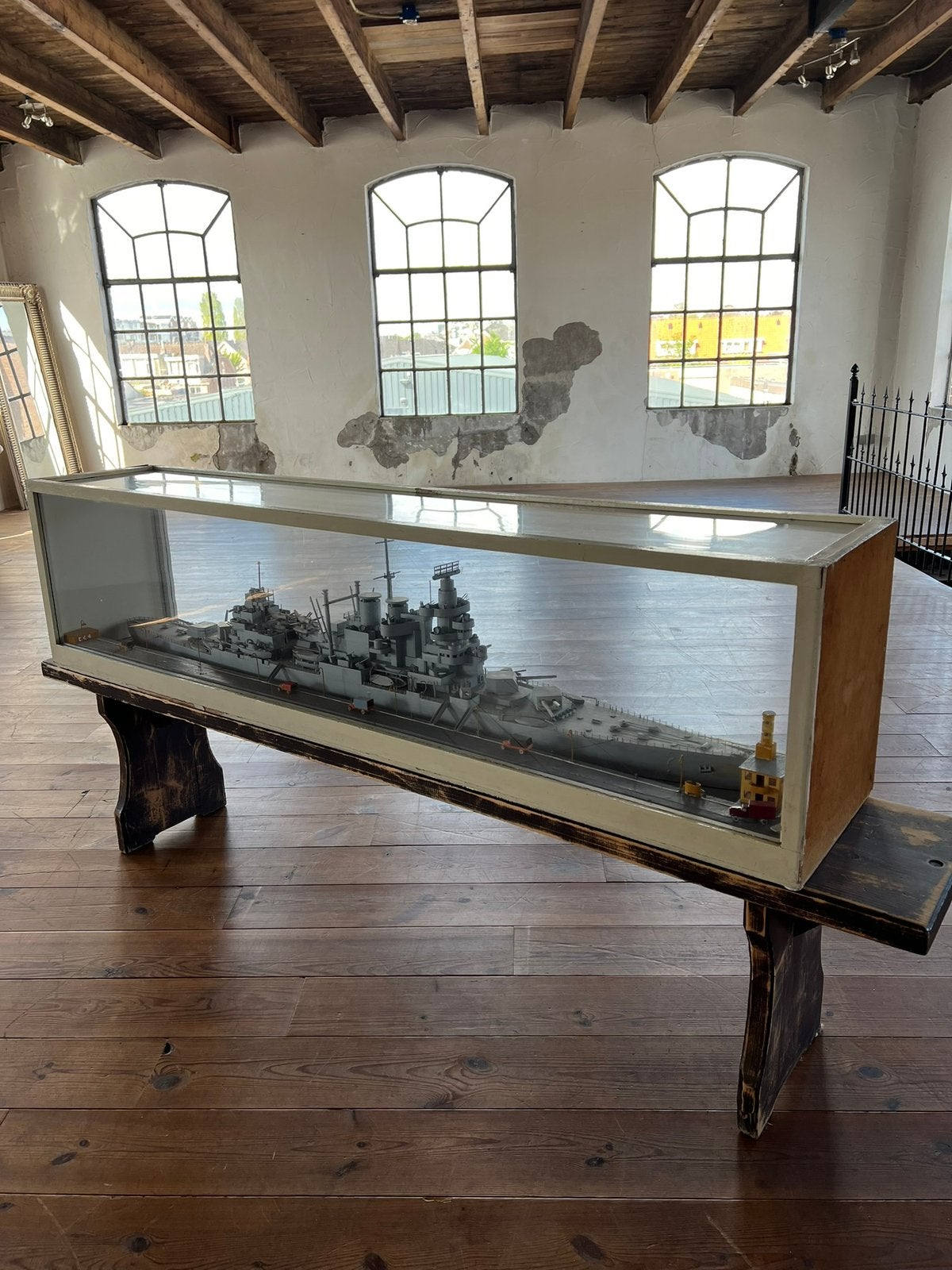Gigantisch schip (170 cm ) in vitrine, oud en uniek, Ophalen, Zo goed als nieuw, Nvt, Nvt