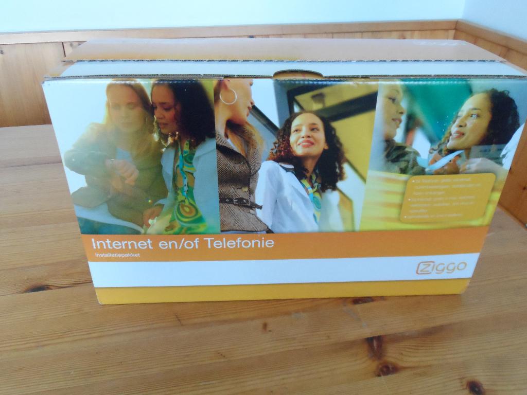 Motorola router - ziggo installatiepakket, Ophalen of Verzenden, Zo goed als nieuw, Router