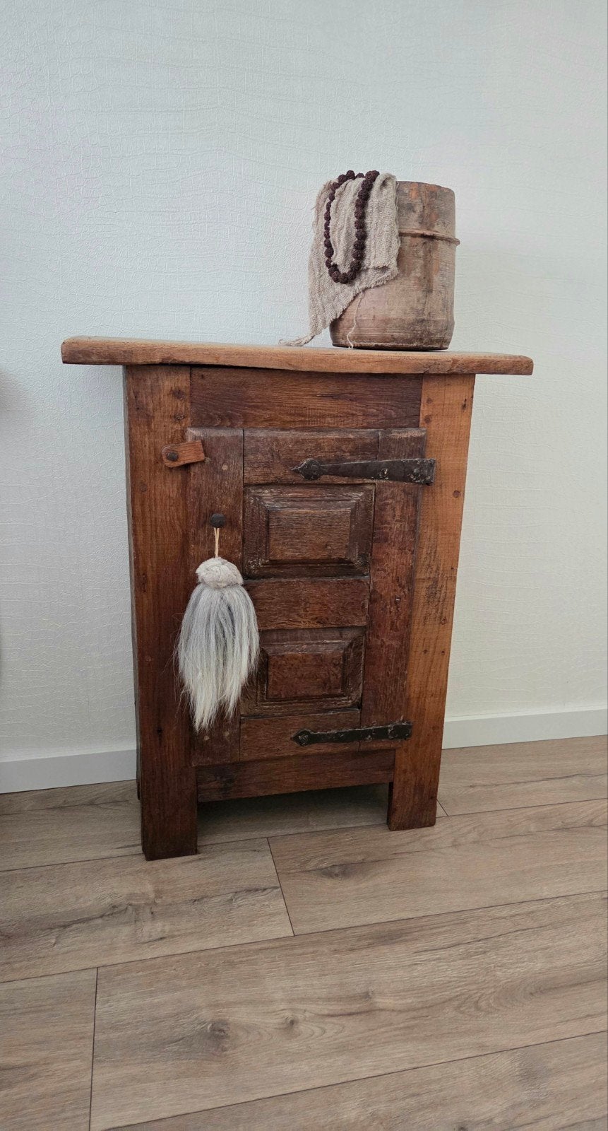 Houten (nacht)kastje #sober #stoer, Ophalen, Zo goed als nieuw, 45 tot 65 cm, 70 cm of meer