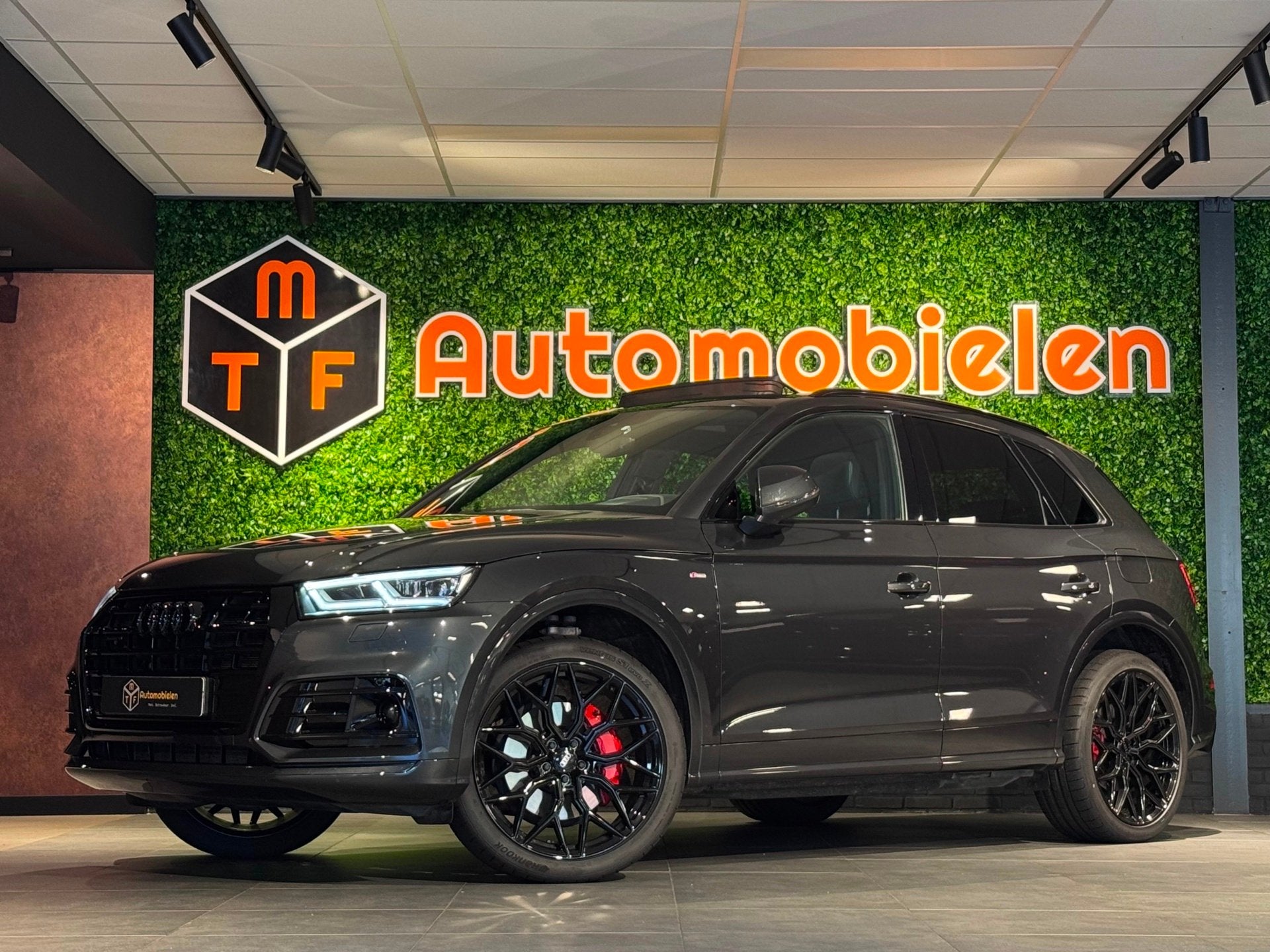Audi Q5 55 TFSI e QUATTRO 367 PK |PANO|MATRIX|BOMVOL|ACC|LAN, Automaat, 2005 kg, Gebruikt, 4 cilinders
