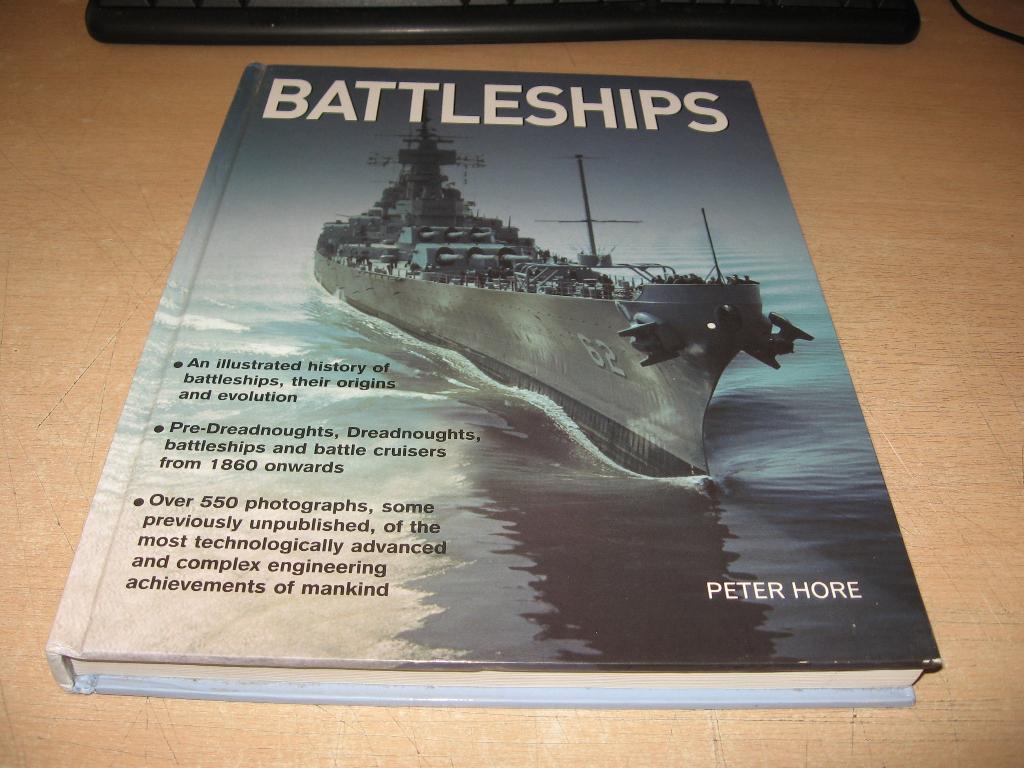 Peter Hore                  Battleships, Ophalen of Verzenden, Tweede Wereldoorlog, Zo goed als nieuw, Marine