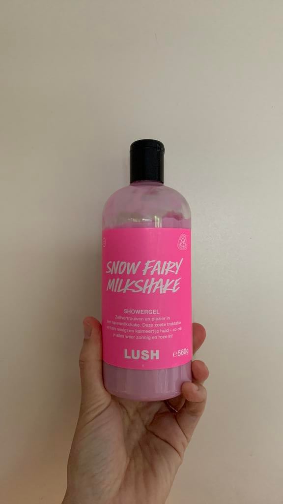 Lush showergel snowfairy milkshake, Sieraden, Tassen en Uiterlijk, Uiterlijk | Lichaamsverzorging, Ophalen of Verzenden, Zo goed als nieuw
