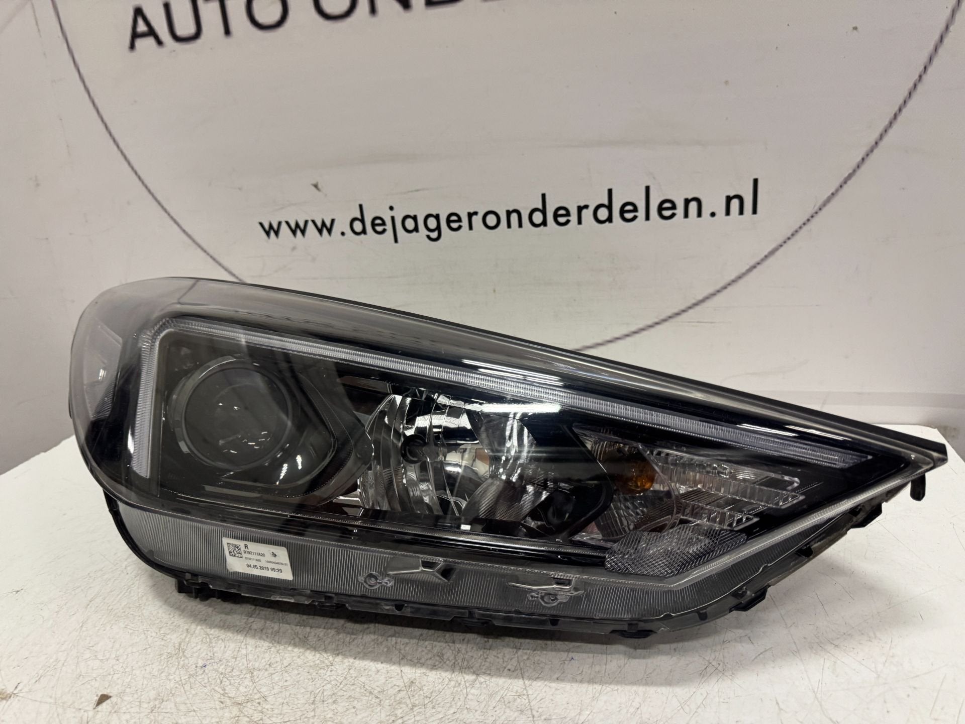 HYUNDAI TUCSON LED KOPLAMP RECHTS 92102D7500, Gebruikt, Heolleung-ro 12
06797  Seoul, Ophalen of Verzenden, Info@hyundai.com