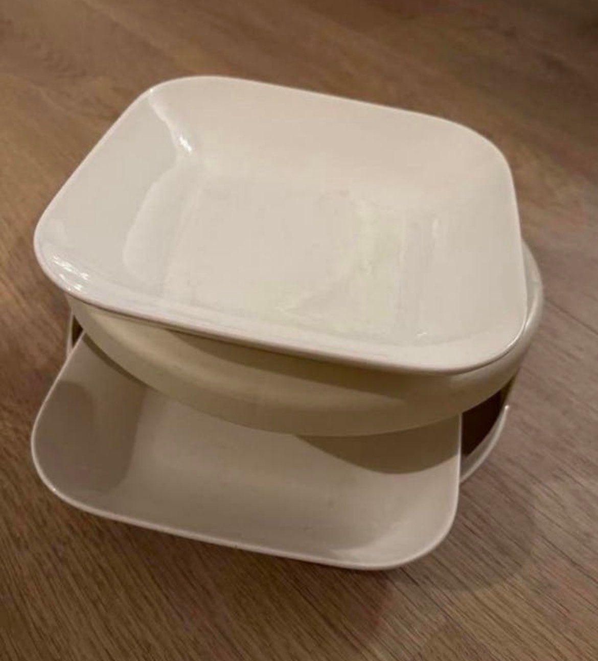 Magnetron verhoger voor 2 borden tegelijk opwarmen, Huis en Inrichting, Beige, Kunststof, Ophalen of Verzenden, Overige typen