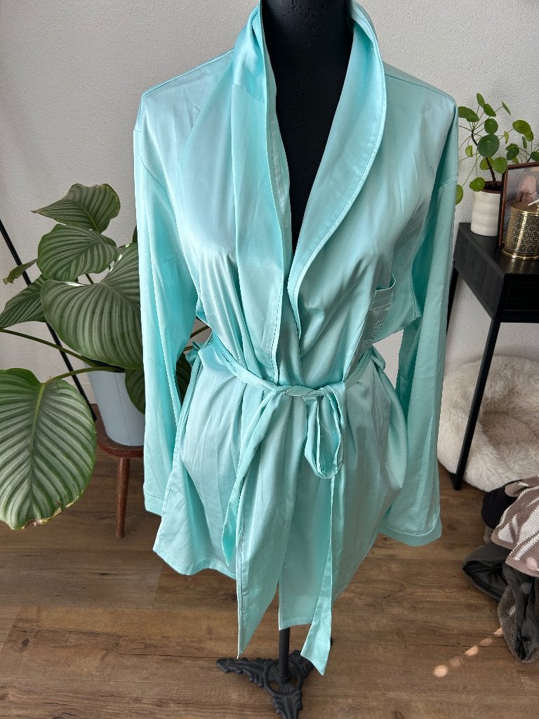 Savage x Fenty by Rihanna badjas mt M nieuw lichtblauw, Savage x Fenty, Ophalen of Verzenden, Blauw, Badjas