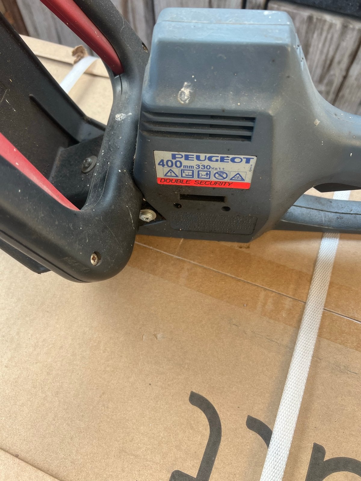 Peugeot heggenschaar 400mm 330W - Werkt nog steeds!, Tuin en Terras, Heggenscharen, Ophalen of Verzenden, Gebruikt, Elektrisch