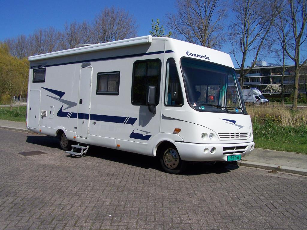 Concorde Charisma, Caravans en Kamperen, Campers, Integraal, Concorde, Vloeistofverwarming, Koelkast