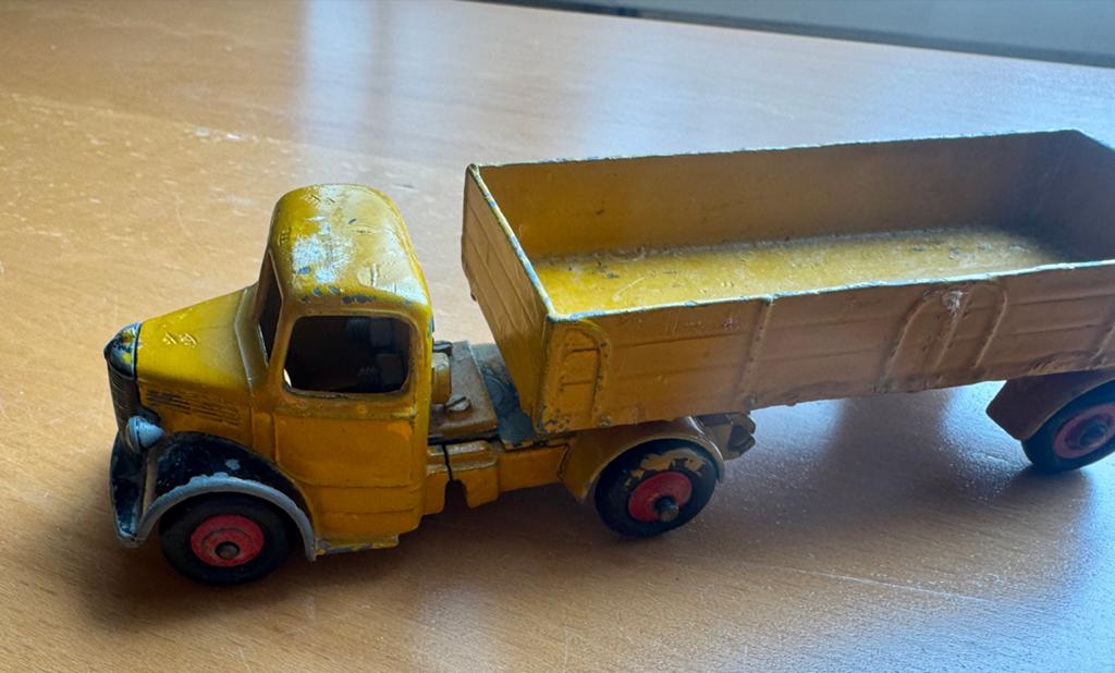 Dinky Toys Bedford Vrachtwagen met Trailer, Hobby en Vrije tijd, Modelauto's | 1:43, Ophalen, Gebruikt, Bus of Vrachtwagen, Dinky Toys