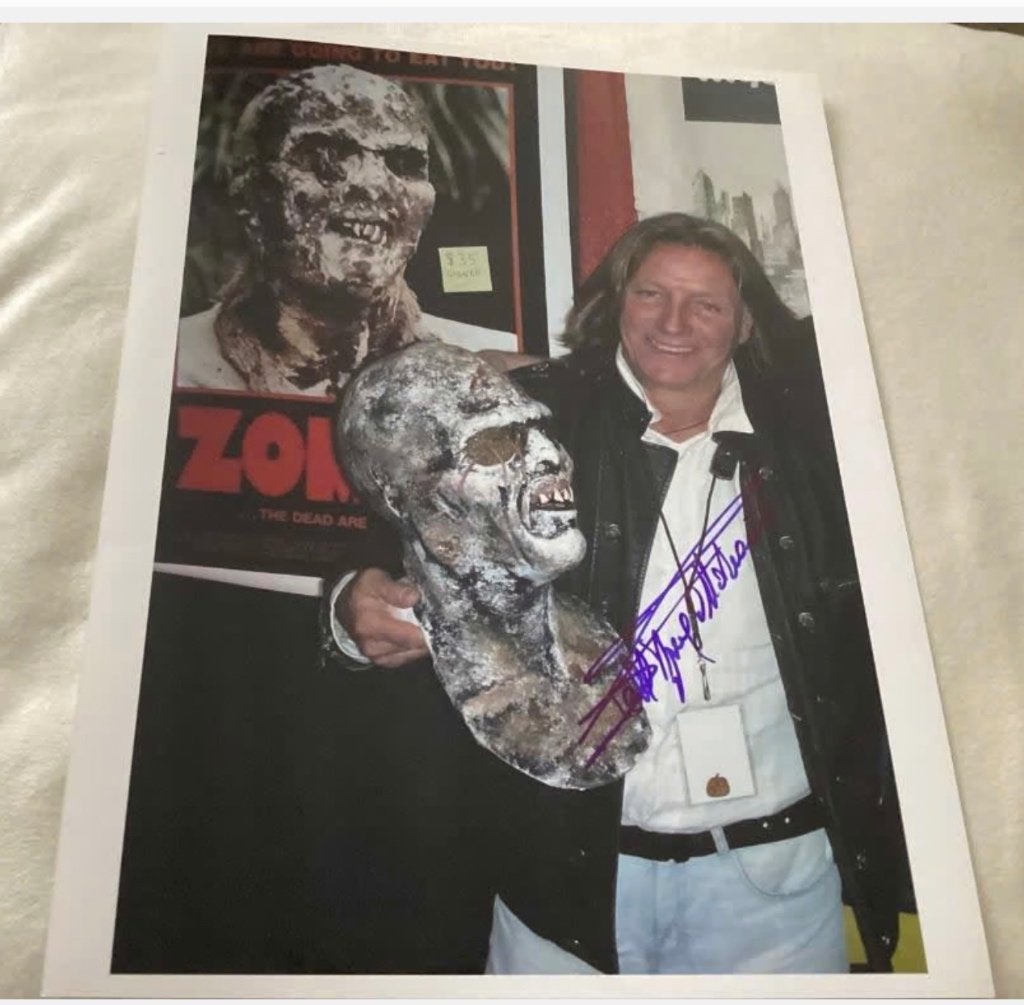 Handtekening Ottaviano Dell'Acqua uit Zombi 2, Verzamelen, Ophalen of Verzenden, Foto of Kaart