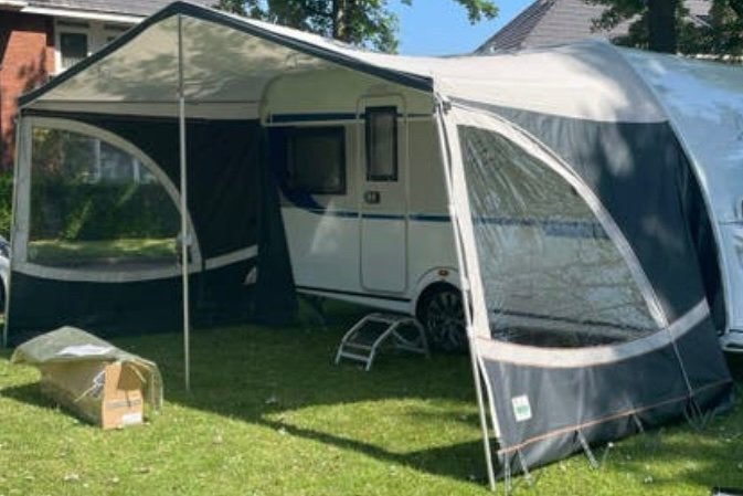 Caravan luifel met stokken en 2 zijwangen, Ophalen, Gebruikt