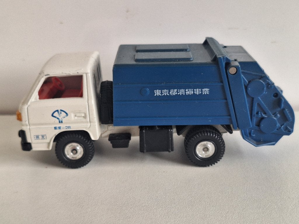 Tomica Dandy Mitsubishi Canter Garbage Vuilniswagen 1/43, Hobby en Vrije tijd, Modelauto's | 1:43, Ophalen of Verzenden, Zo goed als nieuw