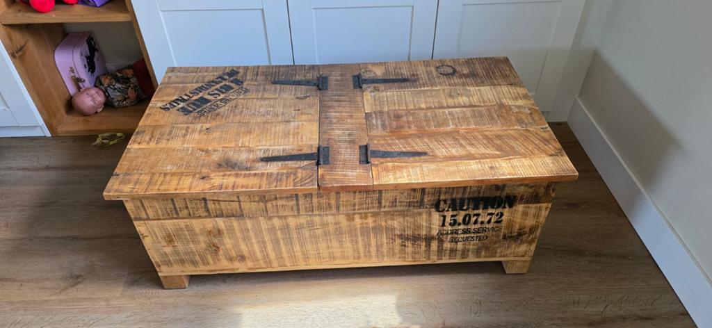 Salontafel, Huis en Inrichting, Woonaccessoires | Kisten, 100 tot 150 cm, Ophalen of Verzenden, Zo goed als nieuw, Minder dan 50 cm