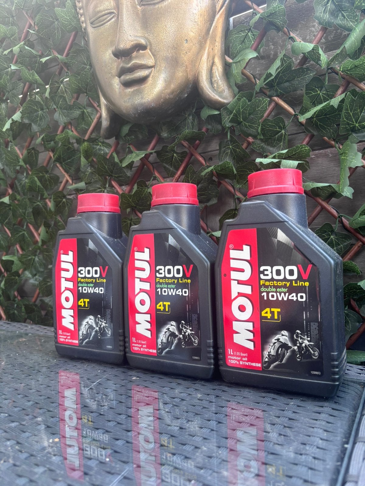 3x 1L Motul V300 10w40 4T, Ophalen