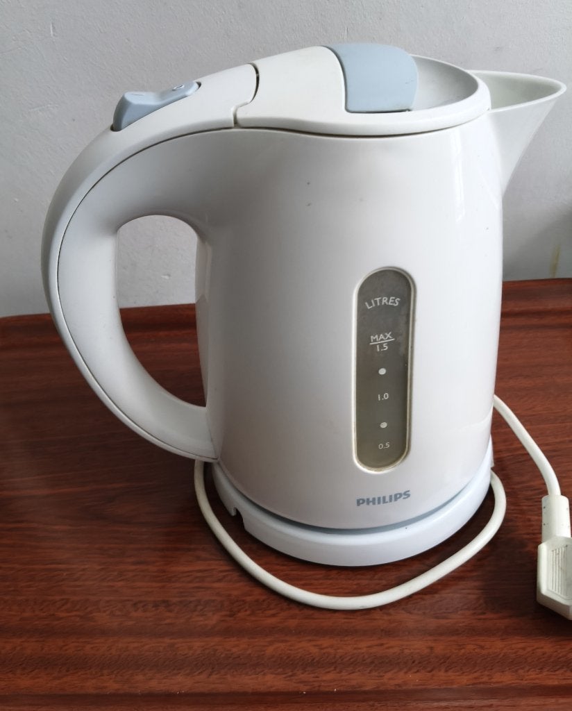 Philips waterkoker type HD4646/ 1,5L € 12,50, 1 tot 2 liter, Ophalen of Verzenden, Gebruikt