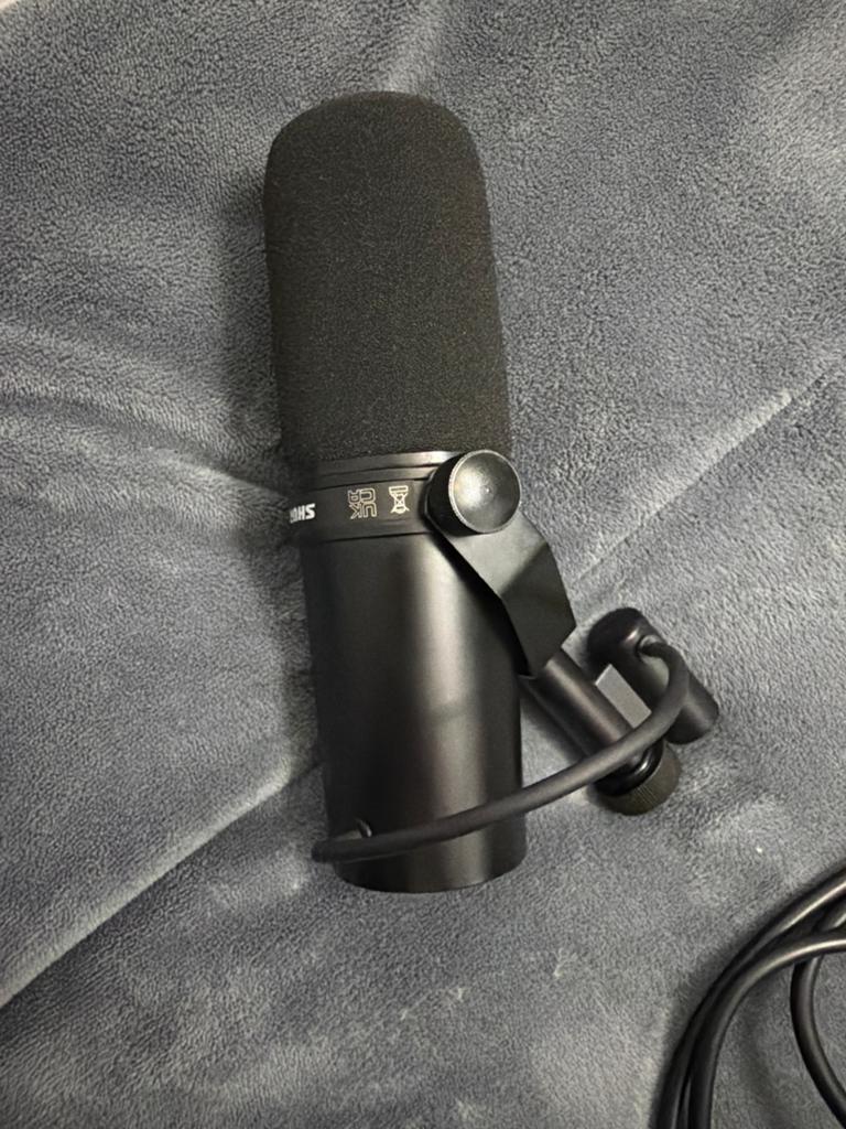 Shure SM7B Microfoon met Kabel - Studio Kwaliteit, Ophalen, Zo goed als nieuw, Studiomicrofoon