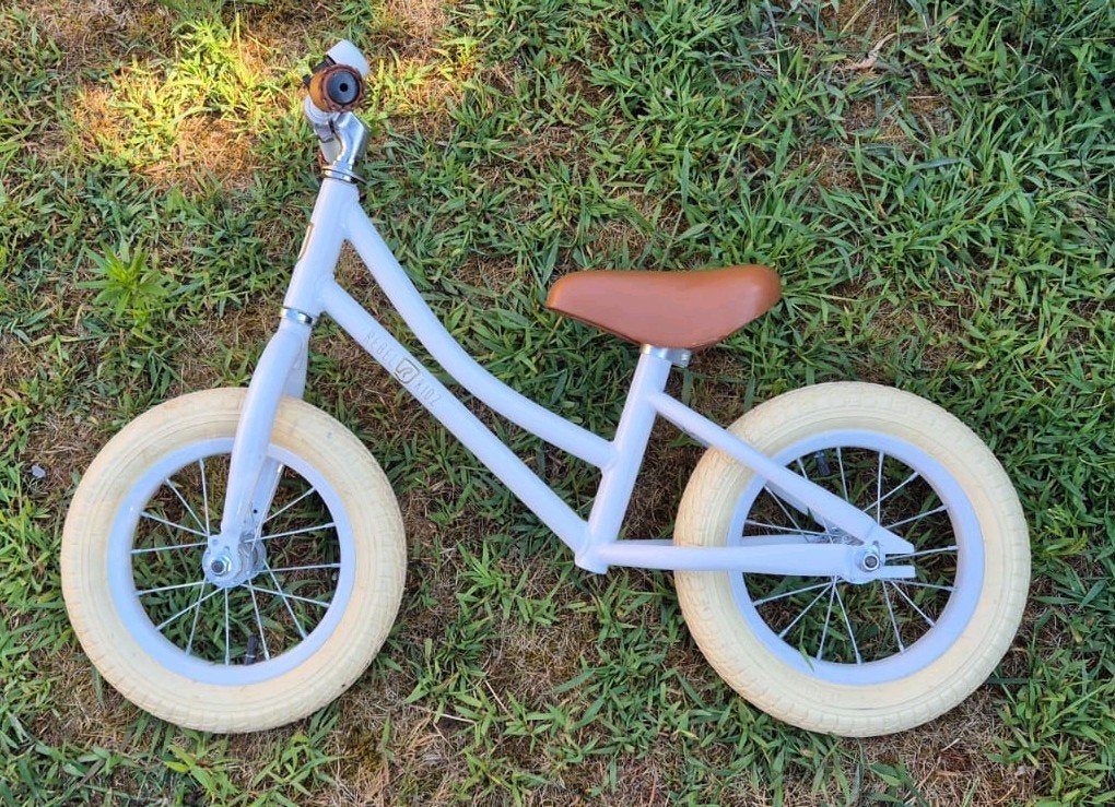 Rebel Kidz Classic loopfiets 12,5 inch - Zo goed als nieuw, Fietsen en Brommers, Fietsen | Kinderfietsjes, Ophalen, Zo goed als nieuw