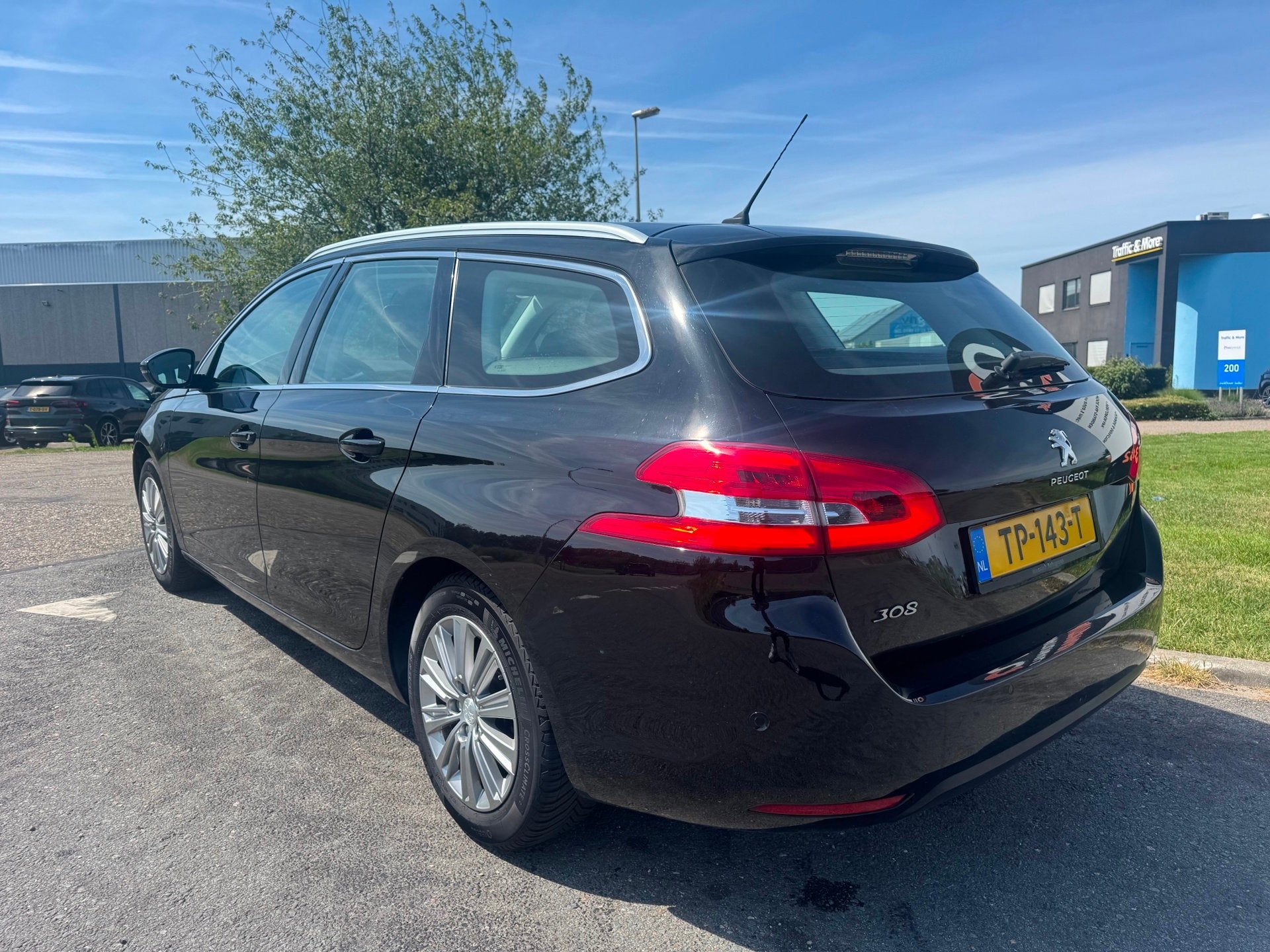 Peugeot 308 SW 2018 * 1.5 BlueHDi Allure * EURO 6 * APK * FA, Auto's, Voorwielaandrijving, Gebruikt, 4 cilinders, Zwart