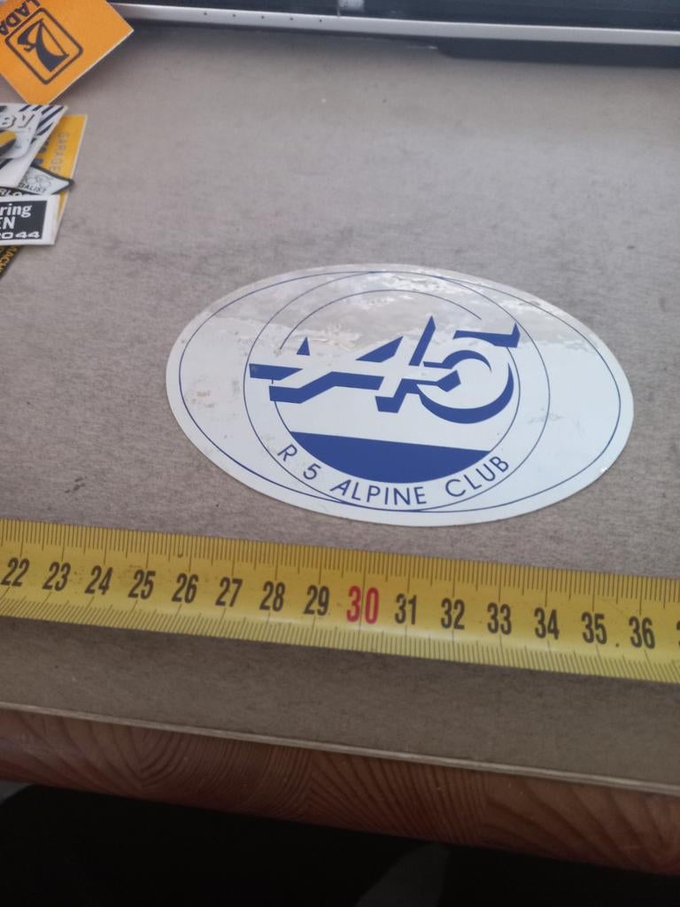 A5 r5 renault alpine club, Verzamelen, Stickers, Ophalen of Verzenden, Zo goed als nieuw