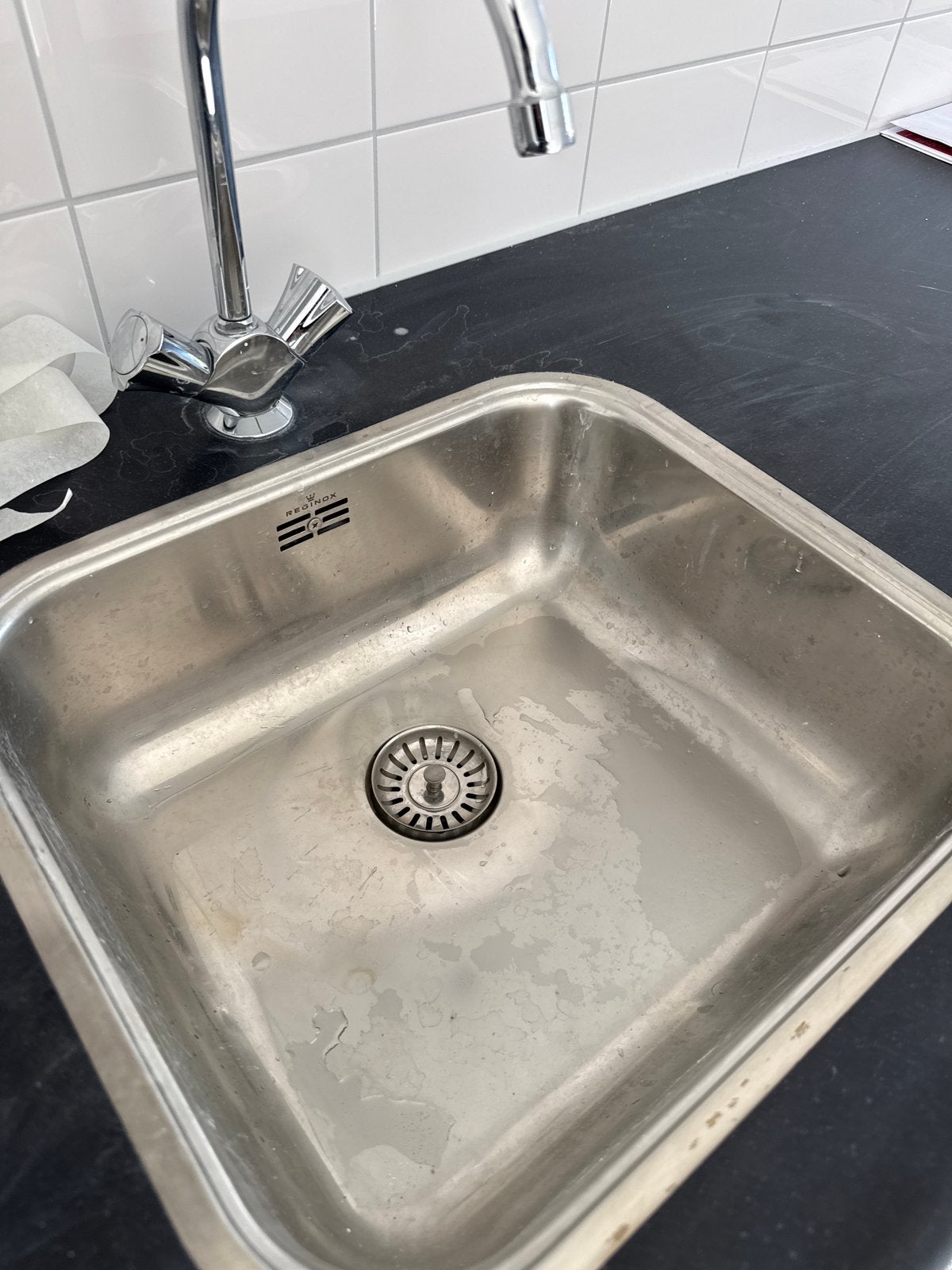 Nieuw Witte keuken met zwart blad en spoelbak, Ophalen, Wit, Nieuw, Enkelwandige keuken