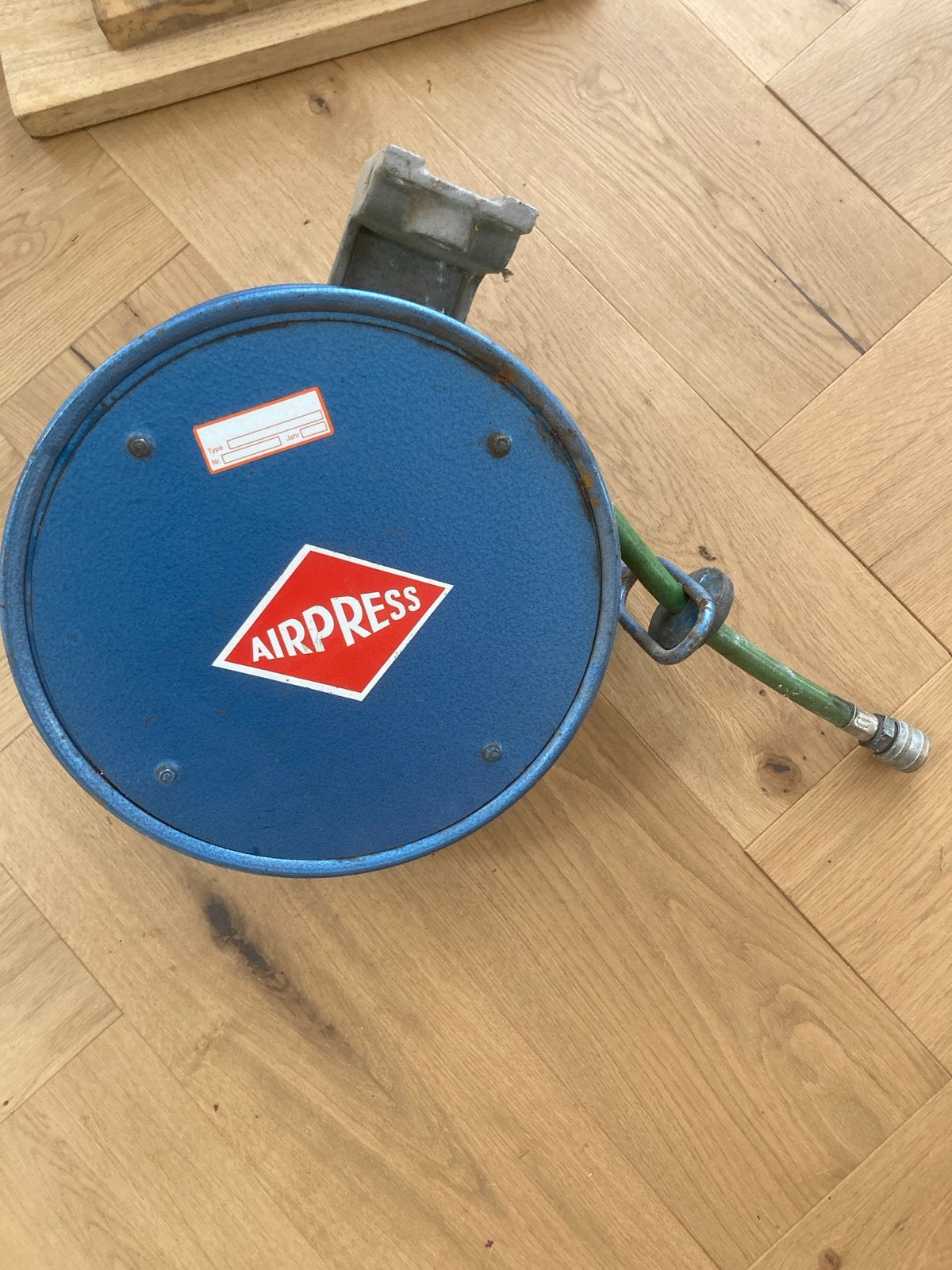Airpress luchtslanghaspel met slang - Gebruikt, Ophalen, Gebruikt, 6 tot 10 bar, Minder dan 200 liter/min
