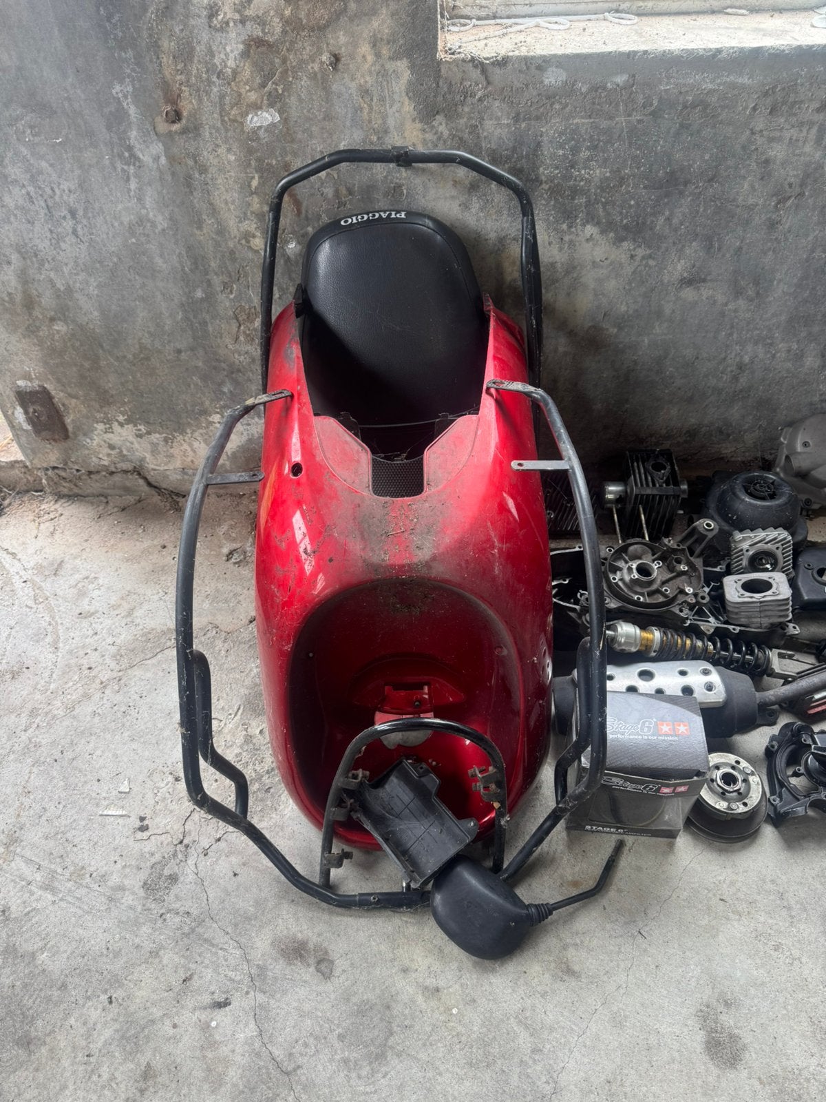 Diverse piaggio skipper 125 onderdelen, Motoren, Ophalen