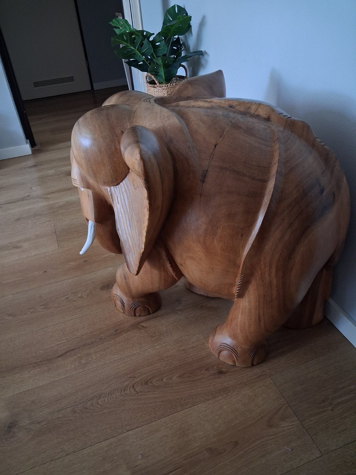 Grote  olifant, Ophalen, Zo goed als nieuw, Indonesisch, 75 cm of meer