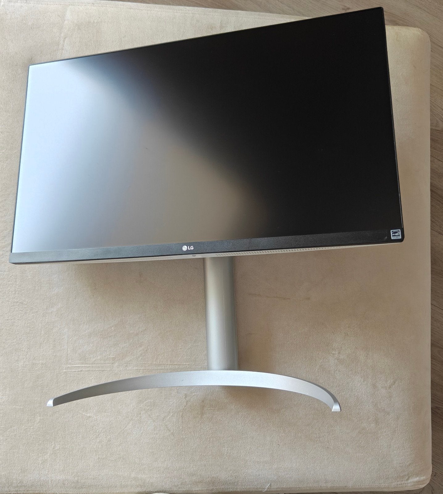 Foto 2 van 4K 27 Inch LG Monitor