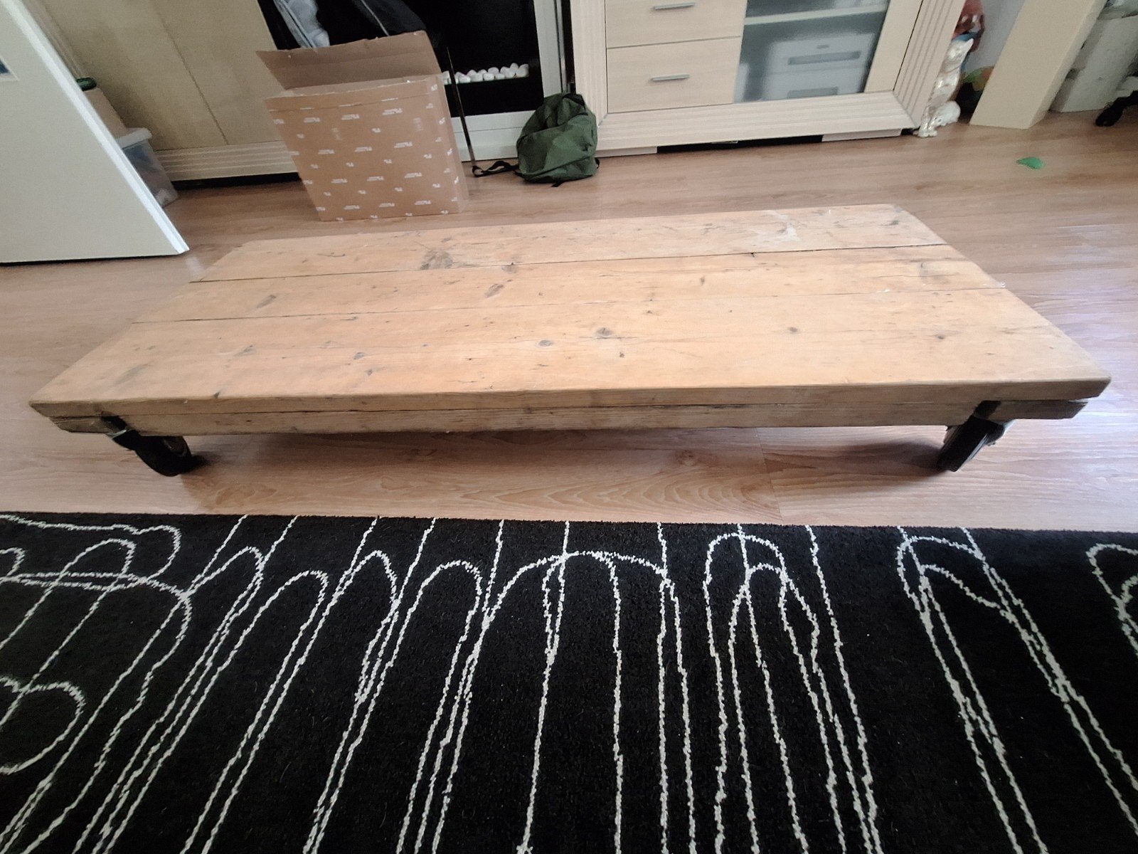 Salontafel van steigerhout op wielen, Ophalen, 100 tot 150 cm, 50 tot 100 cm, Zo goed als nieuw