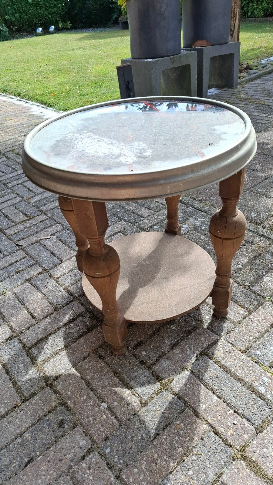 Rooktafeltje, Ophalen