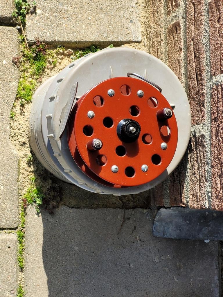 Haaien reel 13cmx3cm roestvrij, Watersport en Boten, Ophalen of Verzenden, Zo goed als nieuw, Molen