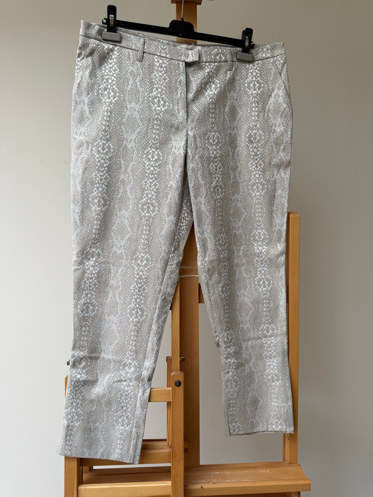 Stroke broek met slangenprint - Maat 46, Kleding | Dames, Broeken en Pantalons, Verzenden, Beige, Maat 46/48 (XL) of groter, Nieuw