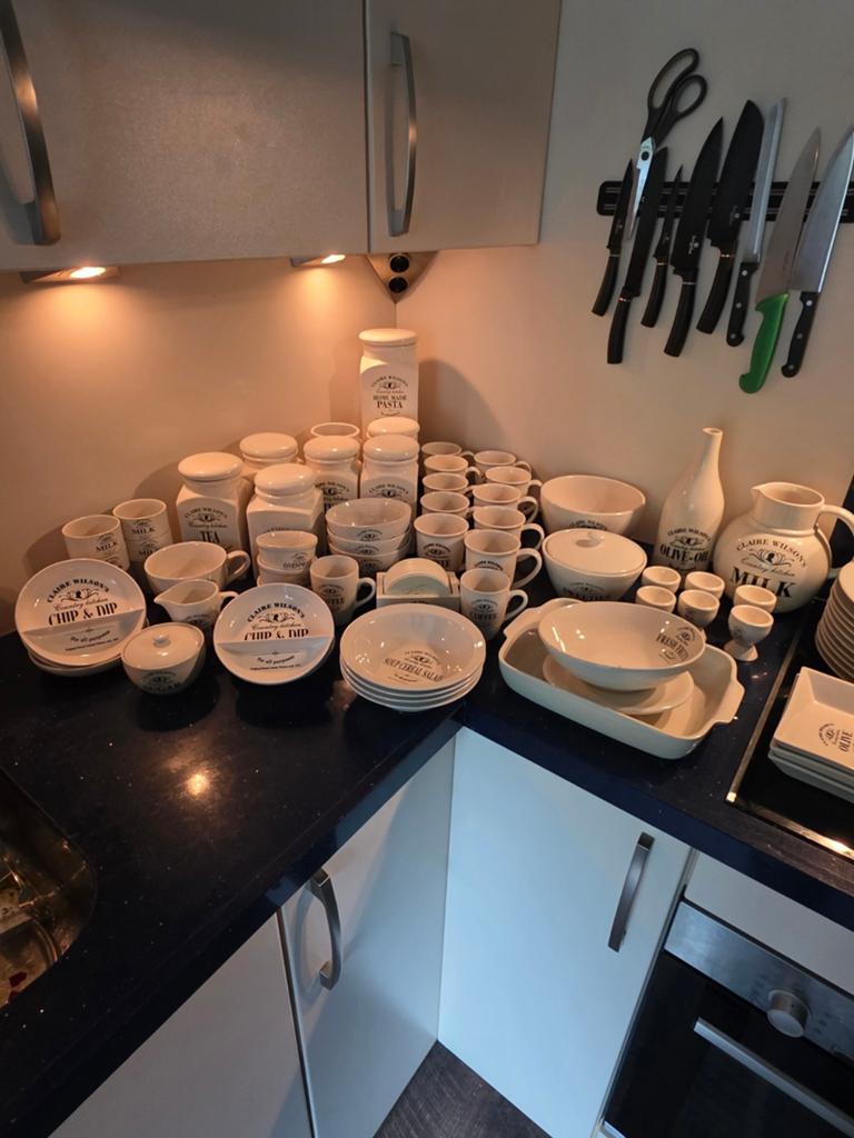 Uitgebreid Claire Wilson Servies - Compleet Set, Huis en Inrichting, Ophalen