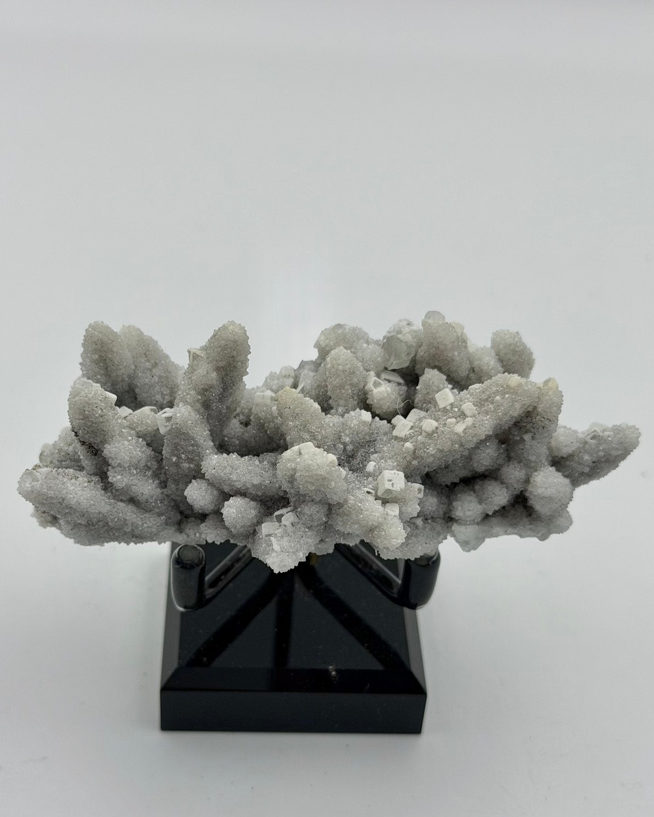 Unique Druzy Quartz coated Quartz cluster with fluorite, Verzamelen, Mineralen en Fossielen, Ophalen of Verzenden