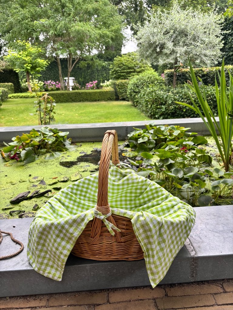 Picknickmand, Ophalen